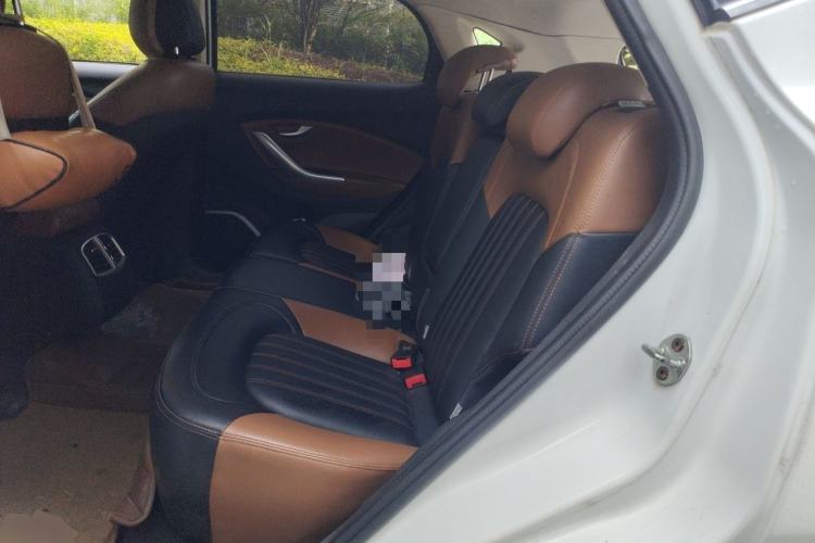 Used Soueast DX7 2015 1.5T Manual Luxury Model Left Rear Seat