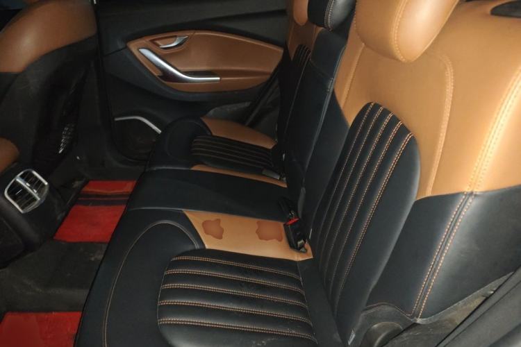 Used Soueast DX7 2015 1.5T Automatic Luxury Model Left Rear Seat