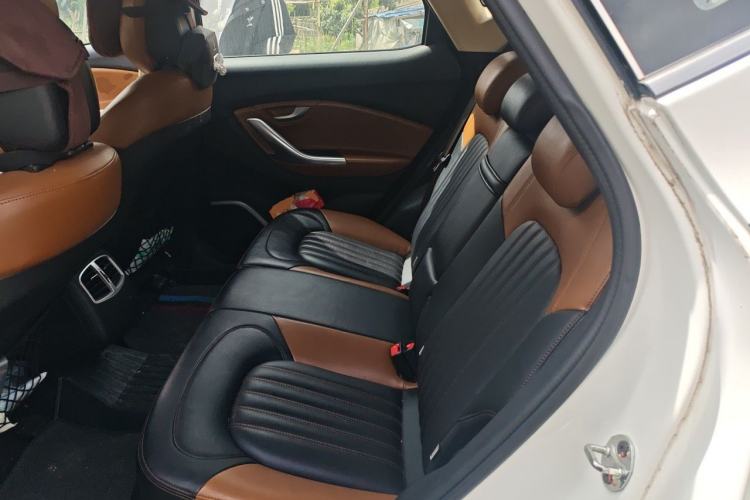 Used Soueast DX7 2015 1.5T Automatic Prestige Model Left Rear Seat
