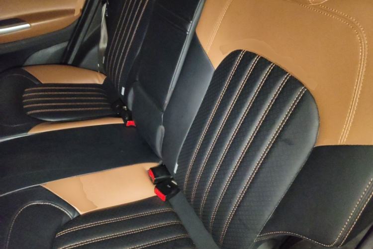 Used Soueast DX7 2015 1.5T Automatic Prestige Model Left Rear Seat