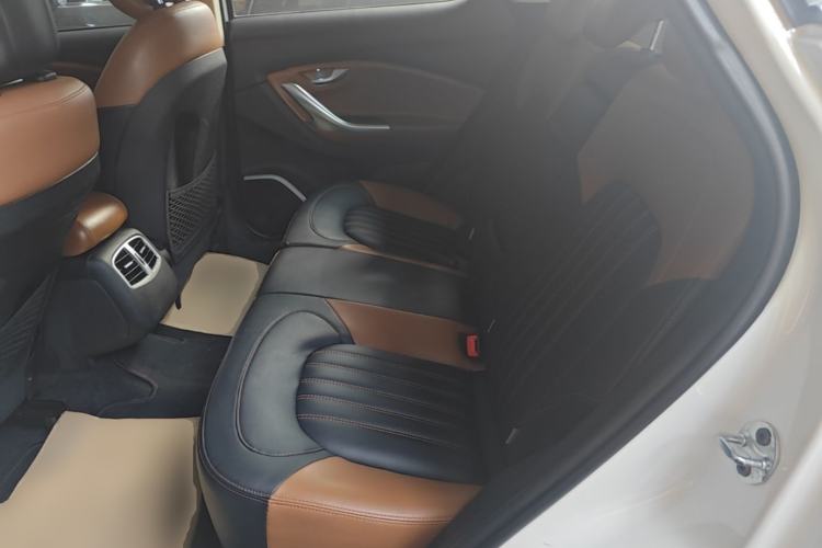 Used Soueast DX7 2015 1.5T Automatic Prestige Model Left Rear Seat