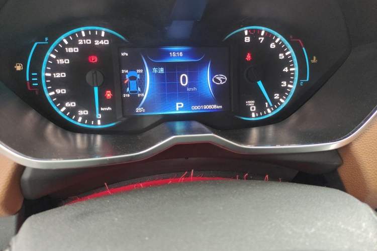 Used Soueast DX7 2015 1.5T Automatic Prestige Model Odometer Close Up
