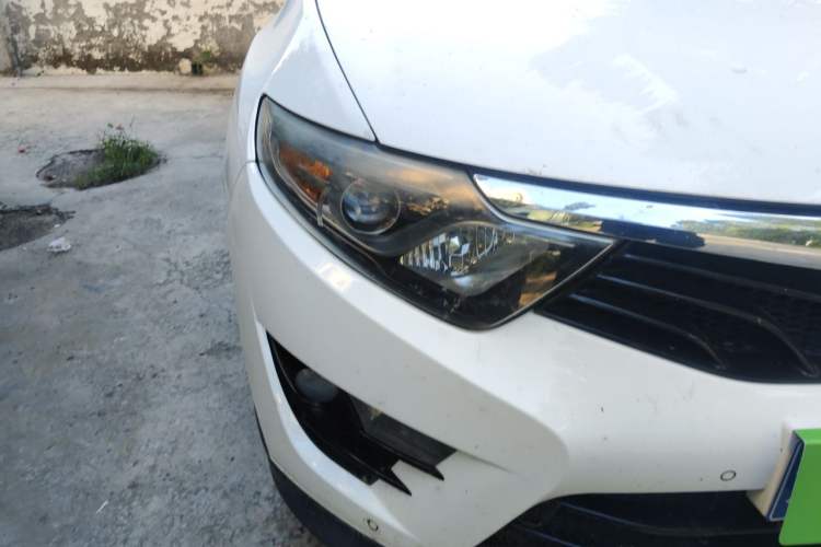 Used Soueast DX7 2015 1.5T Automatic Luxury Model Right Front Headlight
