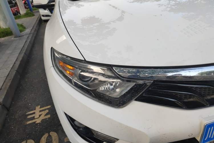 Used Soueast DX7 2015 1.5T Automatic Prestige Model Right Front Headlight