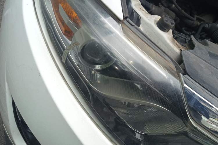 Used Soueast DX7 2015 1.5T Manual Luxury Model Right Front Headlight