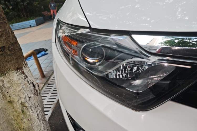 Used Soueast DX7 2015 1.5T Manual Luxury Model Right Front Headlight