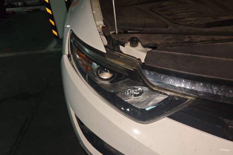 Used Soueast DX7 2015 1.5T Automatic Luxury Model Right Front Headlight