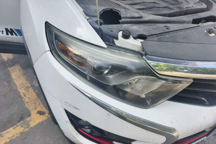 Used Soueast DX7 2015 1.5T Manual Luxury Model Right Front Headlight