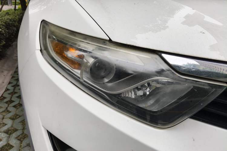 Used Soueast DX7 2015 1.5T Automatic Prestige Model Right Front Headlight
