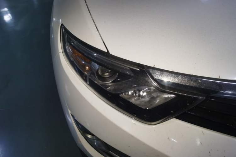 Used Soueast DX7 2015 1.5T Automatic Luxury Model Right Front Headlight