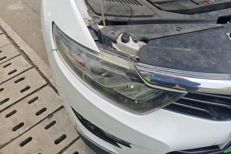 Used Soueast DX7 2015 1.5T Automatic Luxury Model Right Front Headlight