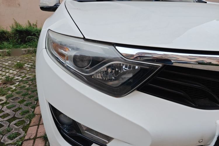Used Soueast DX7 2015 1.5T Automatic Luxury Model Right Front Headlight