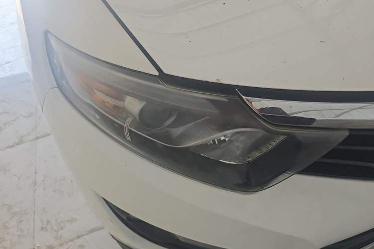 Used Soueast DX7 2015 1.5T Automatic Luxury Model Right Front Headlight