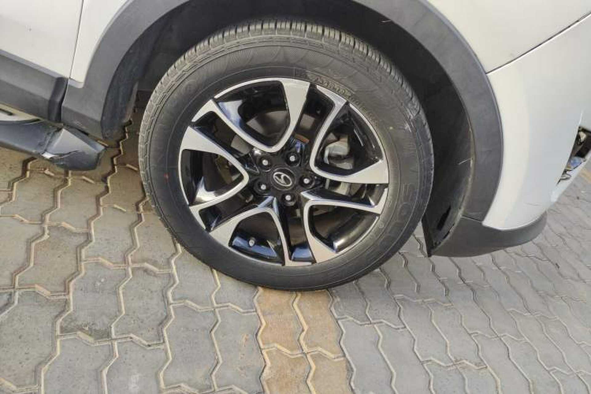 Used Soueast DX7 2015 1.5T Automatic Prestige Model Right Front Wheel Hub