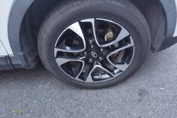 Used Soueast DX7 2015 1.5T Manual Luxury Model Right Front Wheel Hub