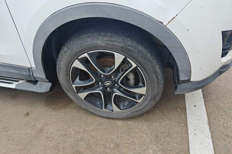 Used Soueast DX7 2015 1.5T Manual Luxury Model Right Front Wheel Hub
