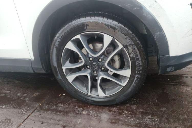 Used Soueast DX7 2015 1.5T Manual Luxury Model Right Front Wheel Hub