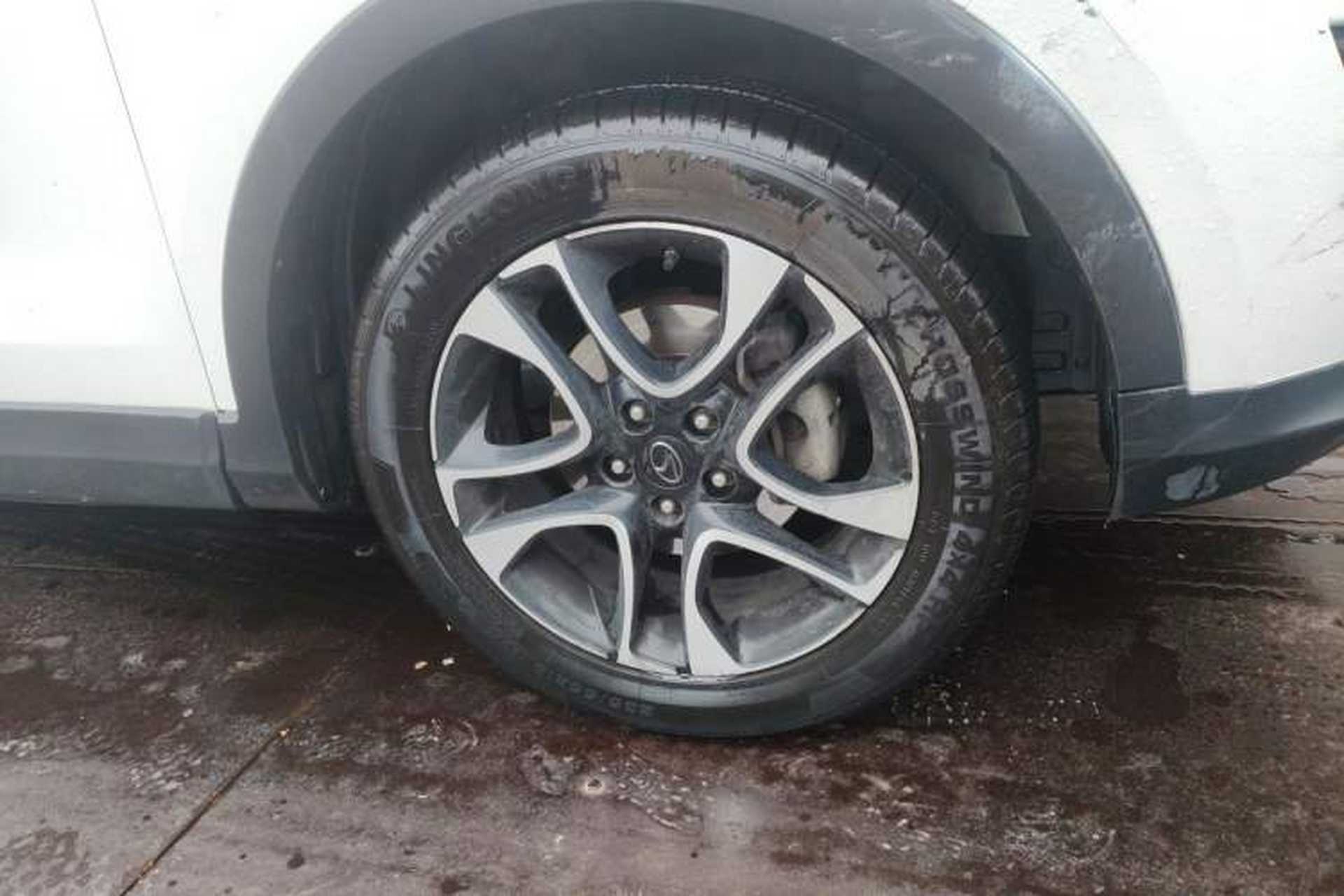 Used Soueast DX7 2015 1.5T Manual Luxury Model Right Front Wheel Hub