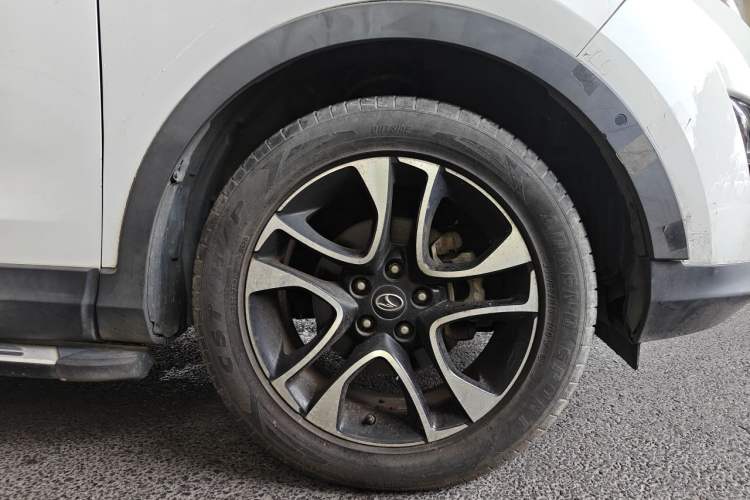 Used Soueast DX7 2015 1.5T Automatic Prestige Model Right Front Wheel Hub