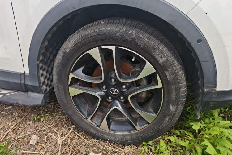 Used Soueast DX7 2015 1.5T Automatic Prestige Model Right Front Wheel Hub