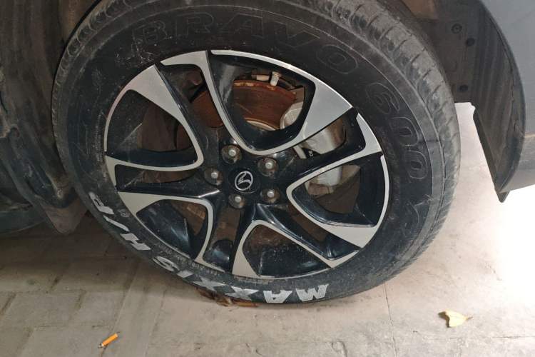 Used Soueast DX7 2015 1.5T Manual Luxury Model Right Front Wheel Hub