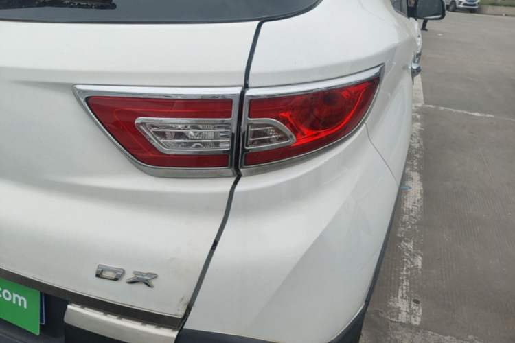 Used Soueast DX7 2015 1.5T Automatic Luxury Model Right Rear Taillight