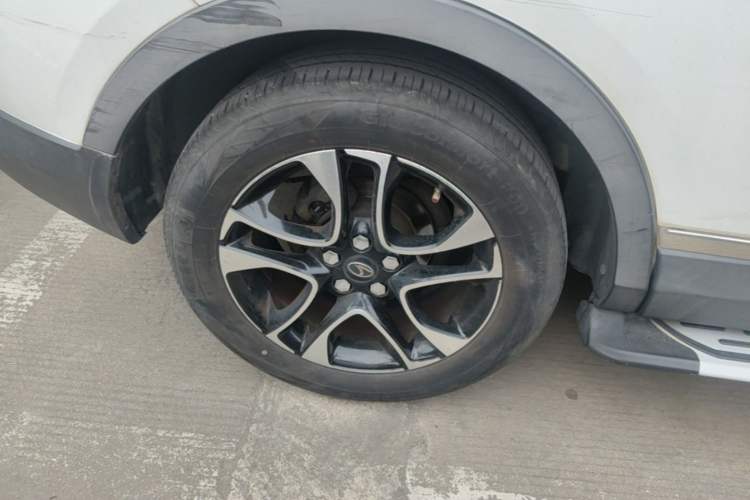 Used Soueast DX7 2015 1.5T Automatic Luxury Model Right Rear Wheel Hub