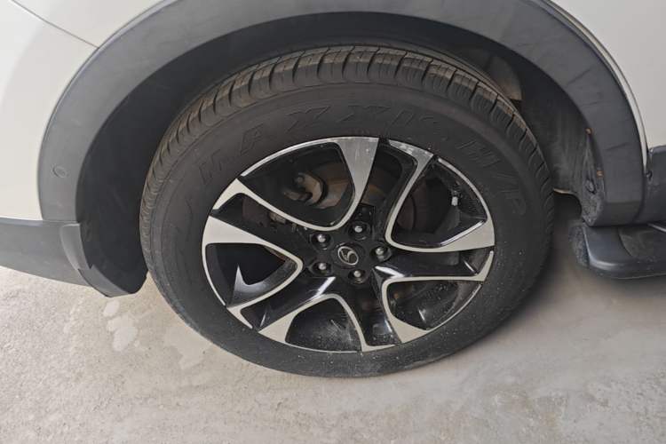 Used Soueast DX7 2015 1.5T Automatic Prestige Model Right Rear Wheel Hub