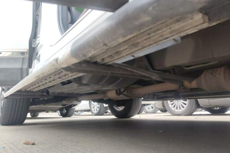 Used Soueast DX7 2015 1.5T Automatic Luxury Model Right Side Sill