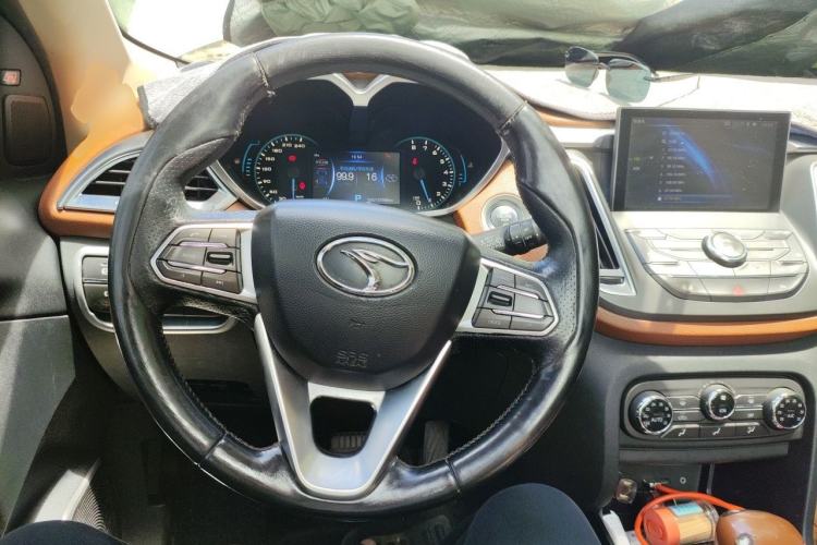 Used Soueast DX7 2015 1.5T Automatic Prestige Model Steering Wheel