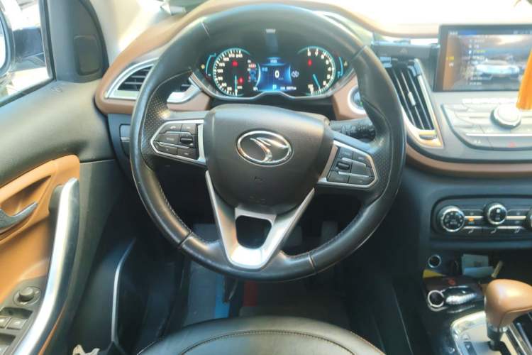 Used Soueast DX7 2015 1.5T Automatic Luxury Model Steering Wheel