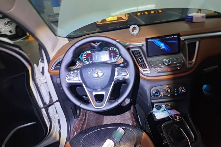 Used Soueast DX7 2015 1.5T Manual Luxury Model Steering Wheel