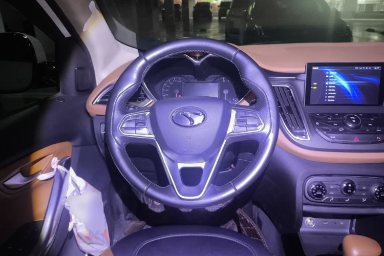 Used Soueast DX7 2015 1.5T Automatic Luxury Model Steering Wheel