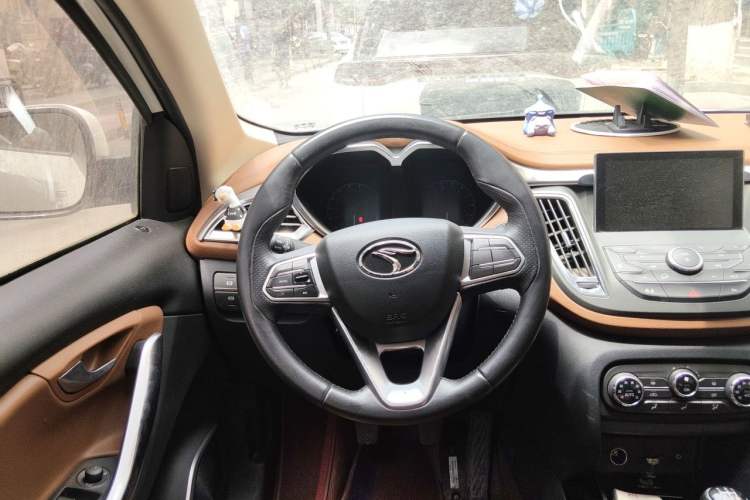 Used Soueast DX7 2015 2.0T Manual Sport Luxury Edition Steering Wheel