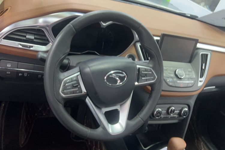 Used Soueast DX7 2015 1.5T Automatic Prestige Model Steering Wheel