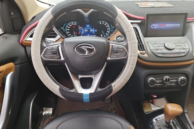 Used Soueast DX7 2015 1.5T Automatic Prestige Model Steering Wheel
