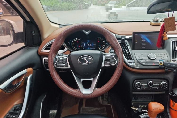 Used Soueast DX7 2015 1.5T Automatic Prestige Model Steering Wheel