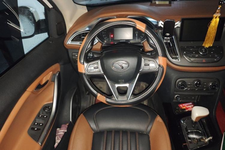 Used Soueast DX7 2015 1.5T Automatic Luxury Model Steering Wheel