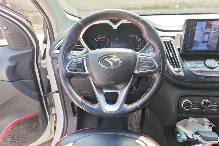 Used Soueast DX7 2015 1.5T Automatic Prestige Model Steering Wheel