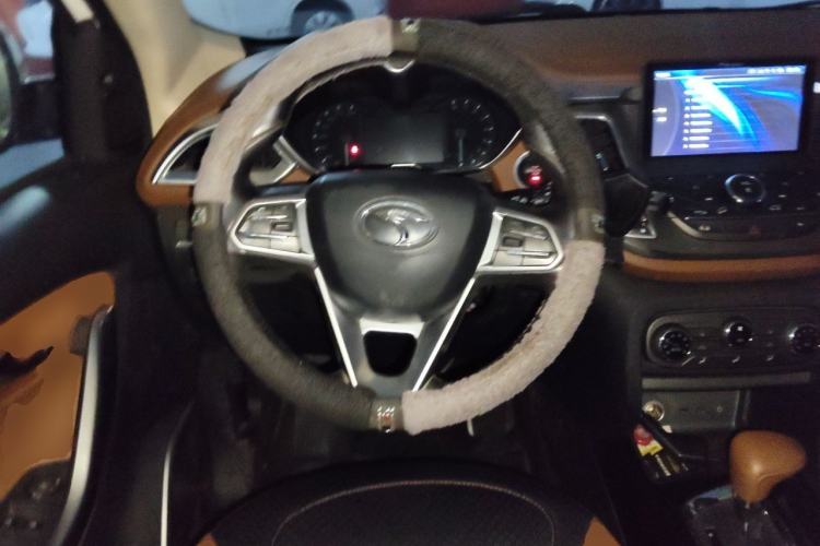 Used Soueast DX7 2015 1.5T Automatic Prestige Model Steering Wheel
