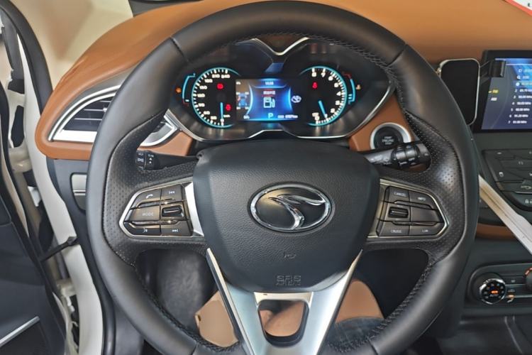 Used Soueast DX7 2015 1.5T Automatic Prestige Model Steering Wheel