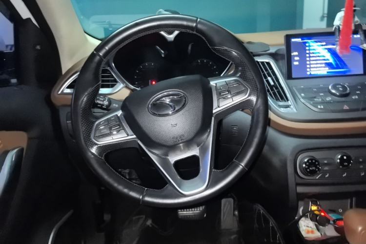 Used Soueast DX7 2015 1.5T Automatic Prestige Model Steering Wheel