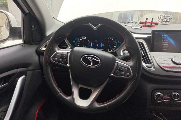 Used Soueast DX7 2015 1.5T Automatic Prestige Model Steering Wheel