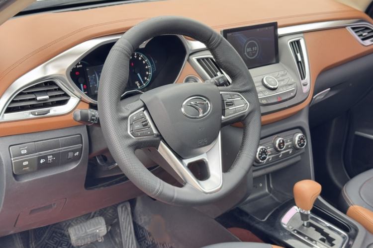 Used Soueast DX7 2015 1.5T Automatic Prestige Model Steering Wheel