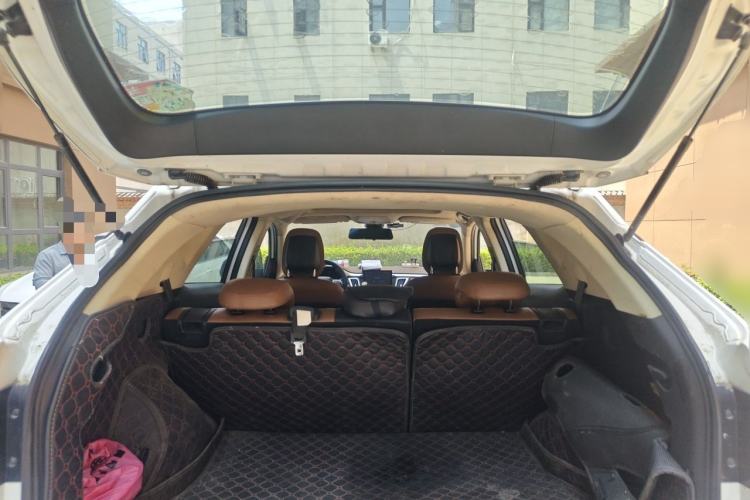 Used Soueast DX7 2015 1.5T Automatic Luxury Model Trunk
