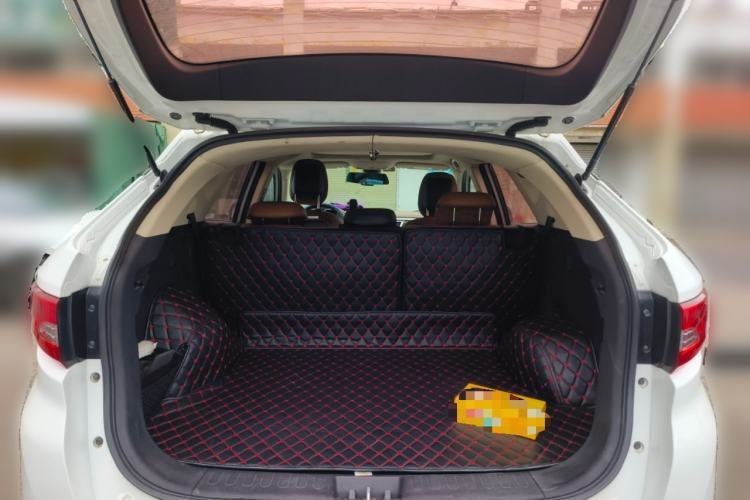 Used Soueast DX7 2015 1.5T Manual Luxury Model Trunk
