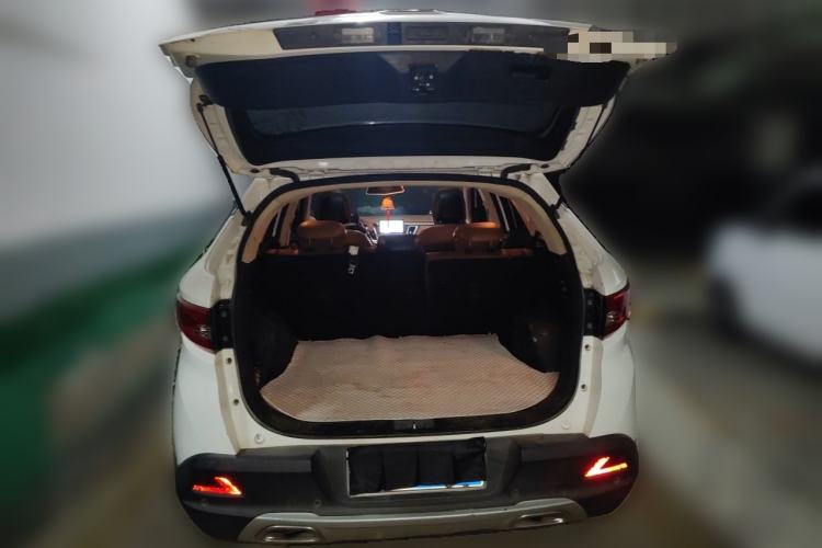 Used Soueast DX7 2015 1.5T Automatic Luxury Model Trunk