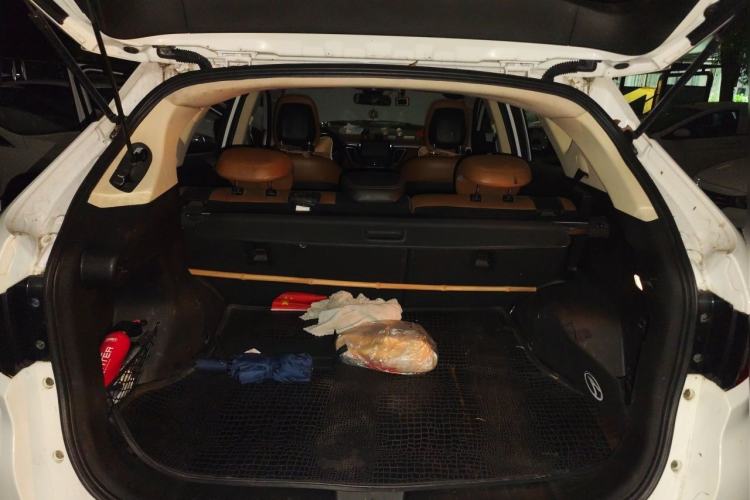 Used Soueast DX7 2015 1.5T Manual Luxury Model Trunk