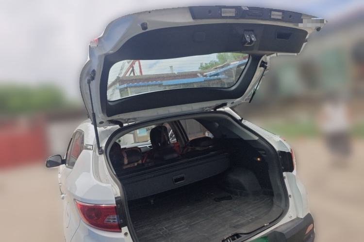 Used Soueast DX7 2015 1.5T Automatic Luxury Model Trunk