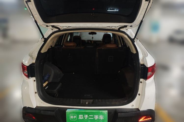 Used Soueast DX7 2015 1.5T Automatic Luxury Model Trunk